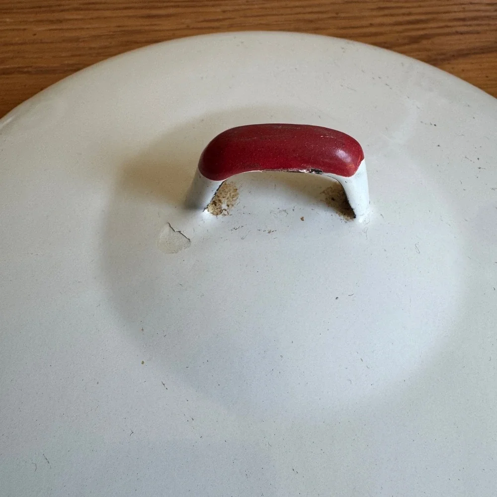 Vintage‎ White Enamelware Pot Lid with Red Trim and Handle REPLACEMENT Decor